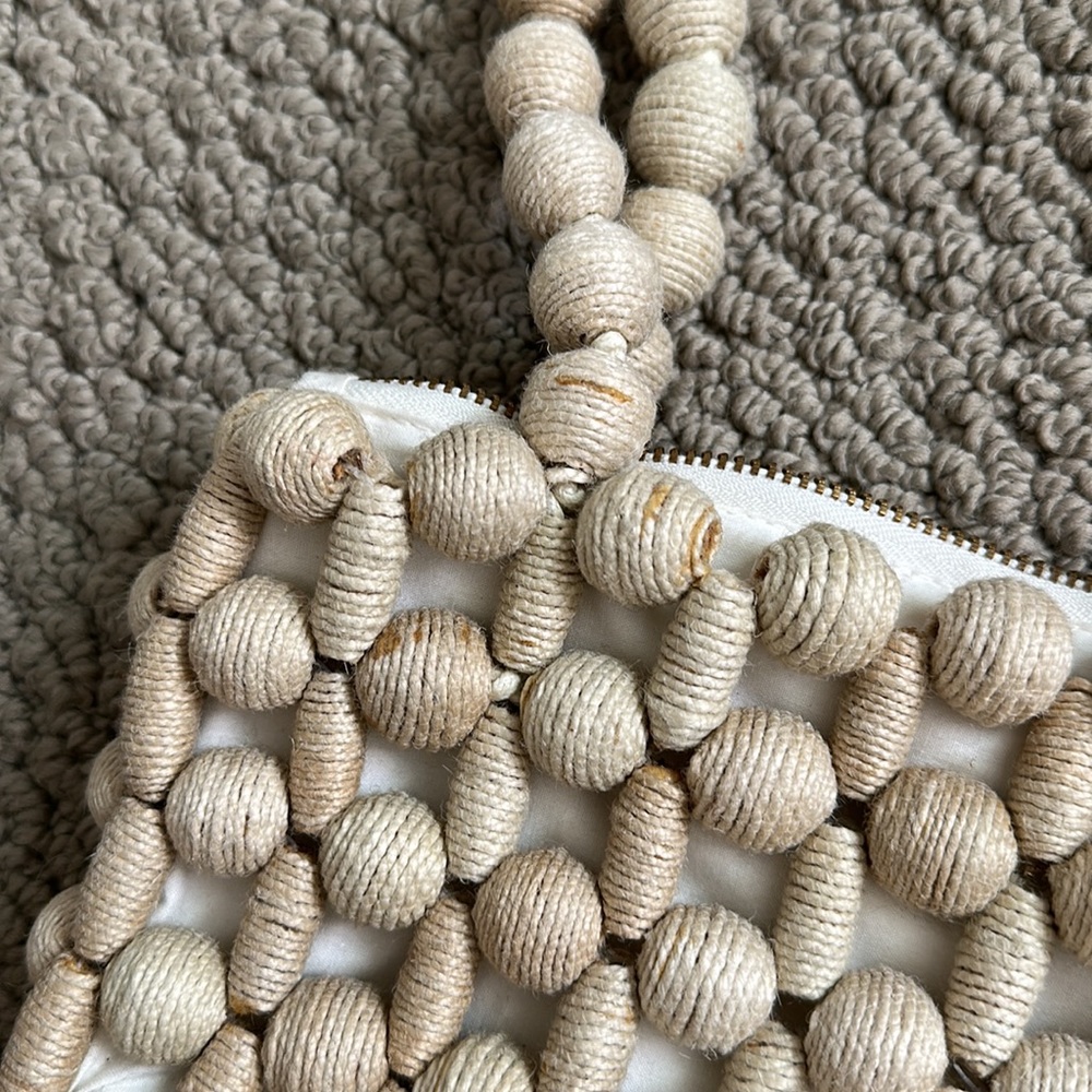 Cult Gaia shoulder bag in off white with twine beaded detail - Picture 4 of 4